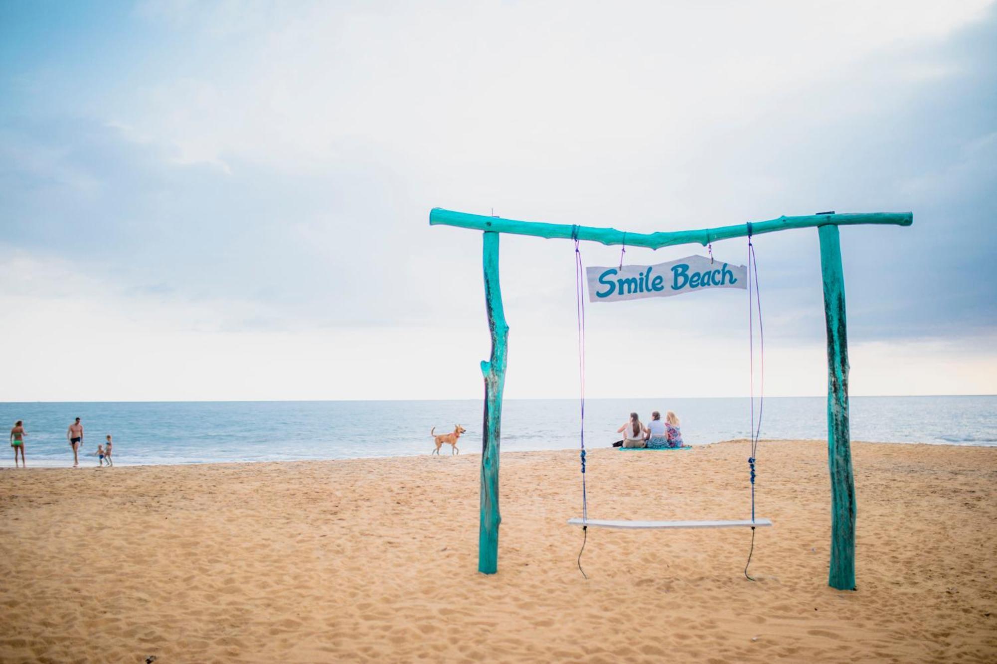 Smile Beach Home Galle Bagian luar foto