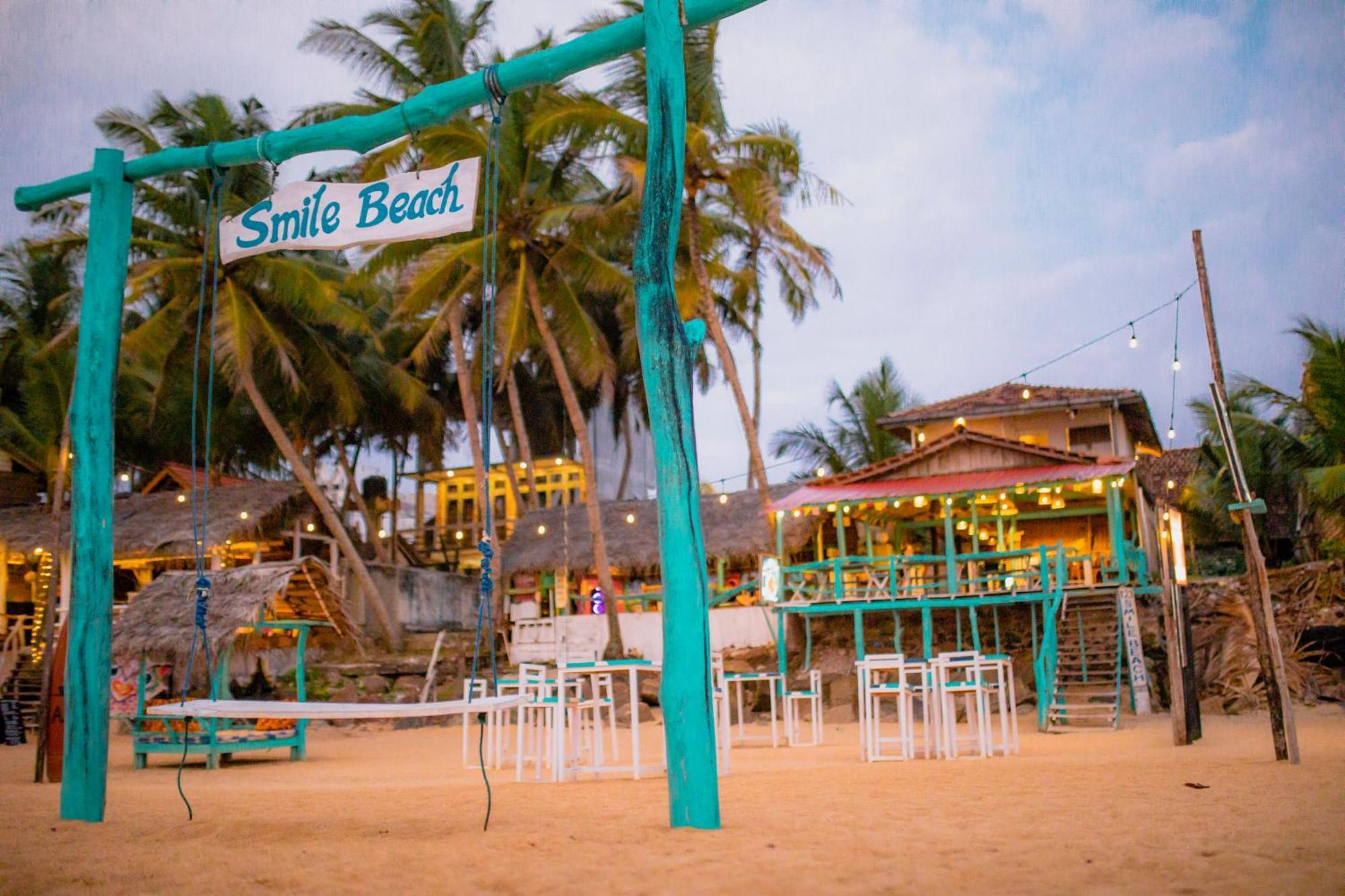 Smile Beach Home Galle Bagian luar foto